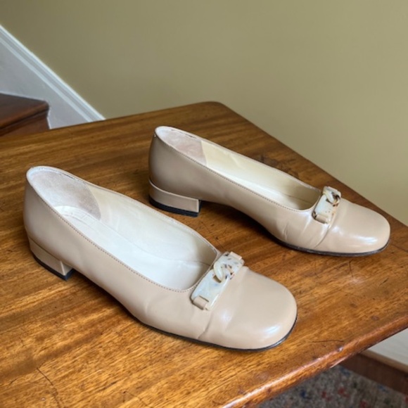 Prada slip on flats - Picture 3 of 7